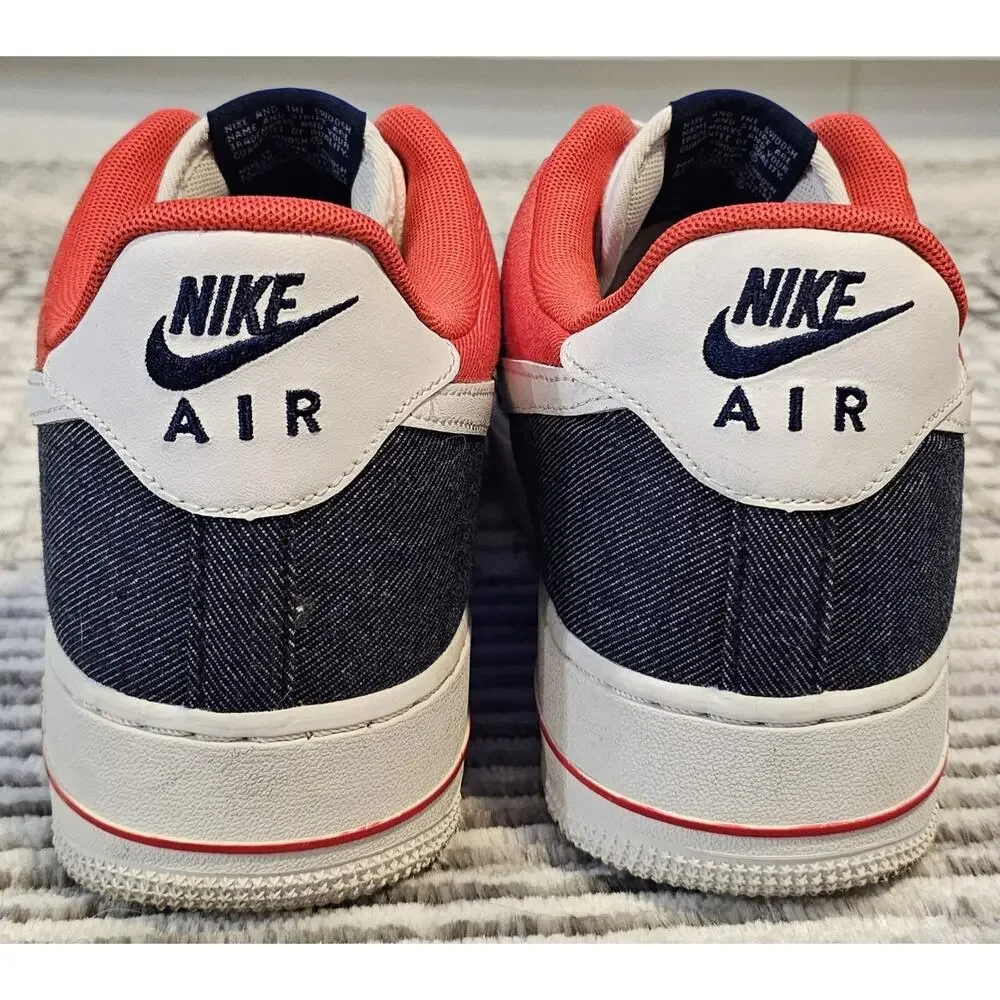 Nike material red collar